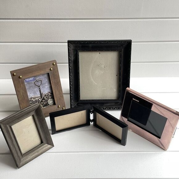 Lot of 5 Assorted Picture Frames - Picture 1 of 3